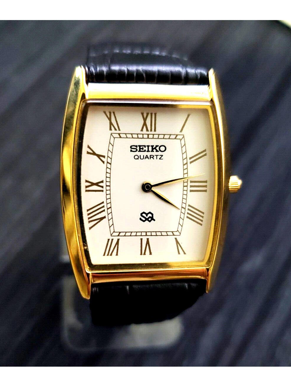 Rare Vintage Seiko New Old Stock Men's Classic Tank Barrel Gold White Watch